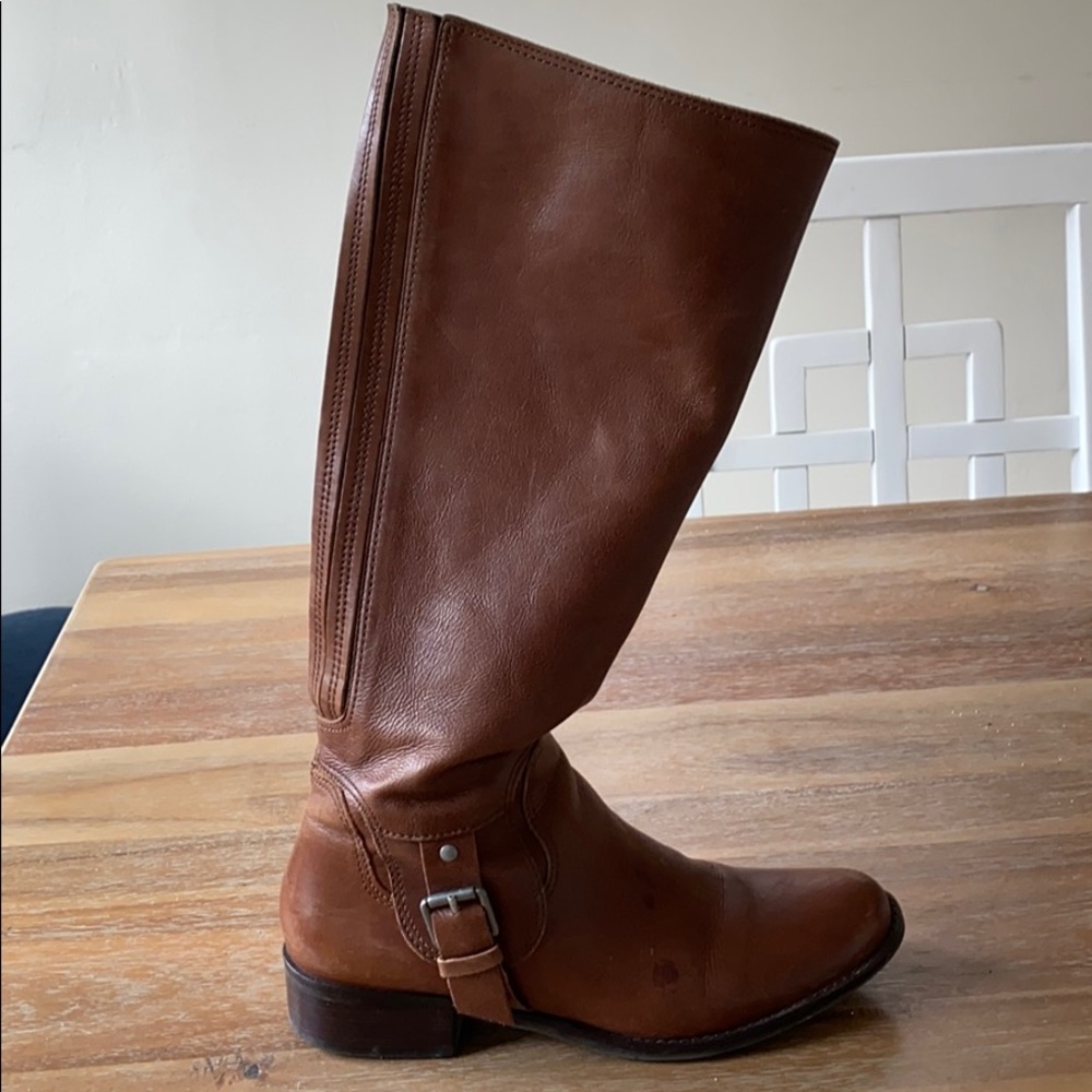 Brown boots